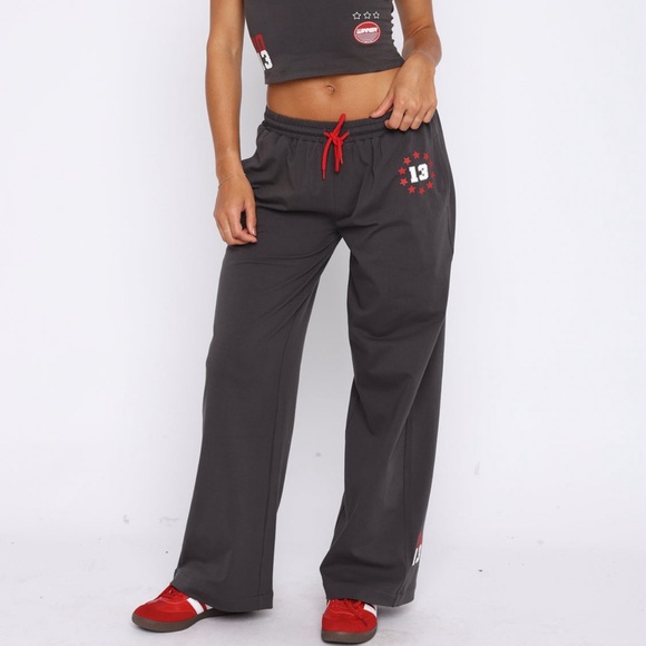 White Fox Boutique Full Schedule Track Pants Charcoal Size Small - Picture 6 of 9